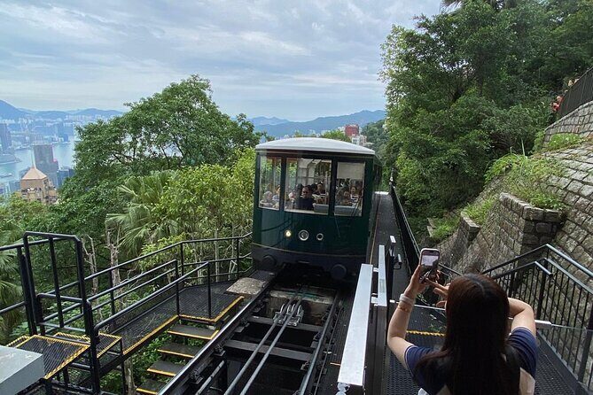 Hong Kong Peak Tram with Tour Guide/Skip the line/Fastlane - Hong Kong Peak Tram with Tour Guide/Skip the line/Fastlane: A Detailed Review