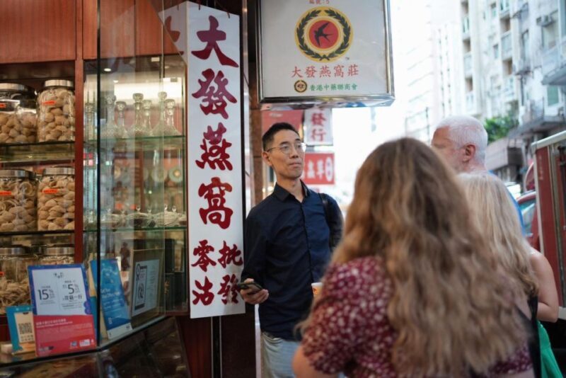 Hong Kong Street Food Tour with Locals - Dim Sum, Wonton - Authenticity and Guide Experience