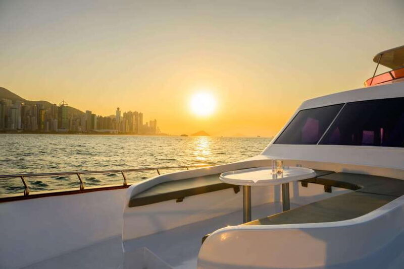 Hong Kong: Victoria Harbour Evening Cruise with Drinks - Who Should Consider This Tour?
