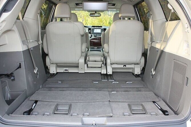 Honolulu Airport & Ko Olina Hotels Private Transfer by Minivan (up to 5 people) - FAQs