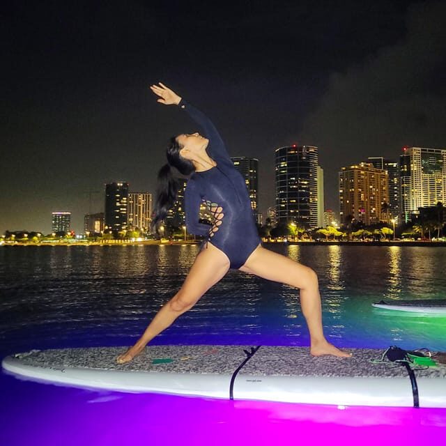 Honolulu: Night SUP Yoga Class - What makes the Honolulu Night SUP Yoga Class special?