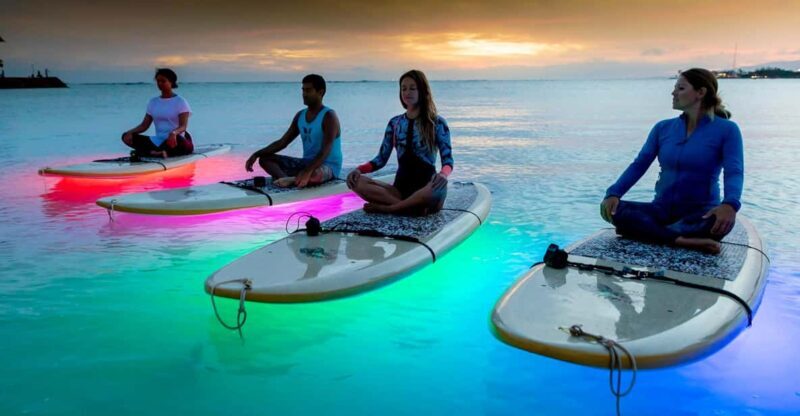 Honolulu: Night SUP Yoga Class - The logistics and environment