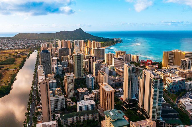 Honolulu Self Guided Bar Crawl and Sightseeing - Authenticity and Engagement: What Makes It Worthwhile?