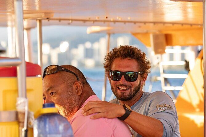 Honolulu Sunset Sail from Kewalo Harbor Including Drinks - Practical Tips for Participants