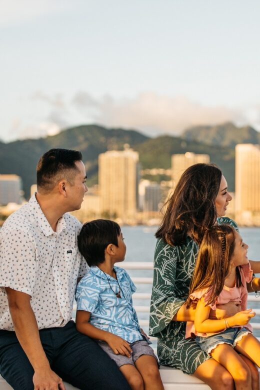 Honolulu: Waikiki Sunset and Cocktail Cruise - Who Will Enjoy This Cruise?