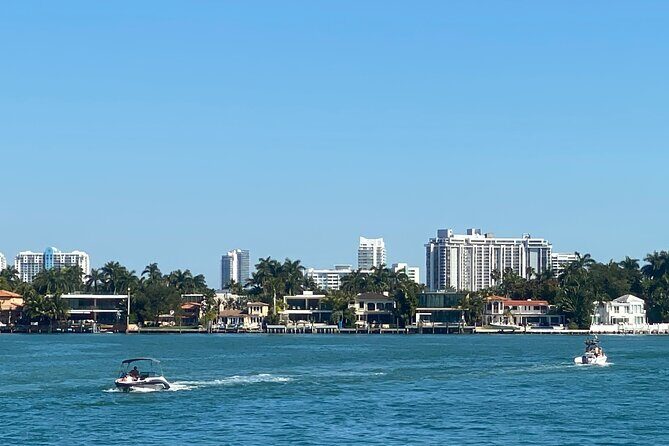 Hop-On Hop-Off Cruise Ticket in Bayside and South Beach in Miami - An in-Depth Look at the Miami Water Taxi Experience