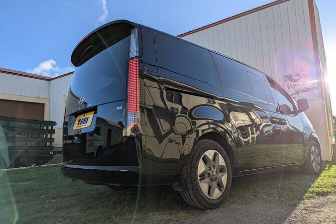 Hop on hop off Tour Air Con - Romney Manor and Caribelle Batik