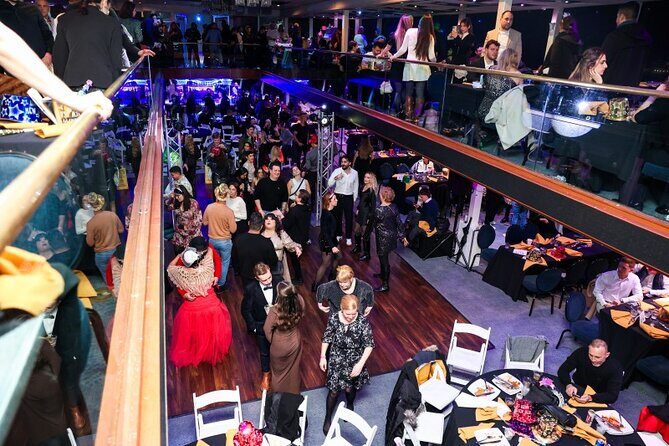 Hornblower Infinity New York New Year's Eve Party - An In-Depth Look at the Hornblower Infinity NYE Cruise