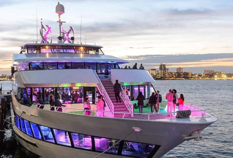 Hornblower Infinity New York New Year's Eve Party - Is It Worth the Price?