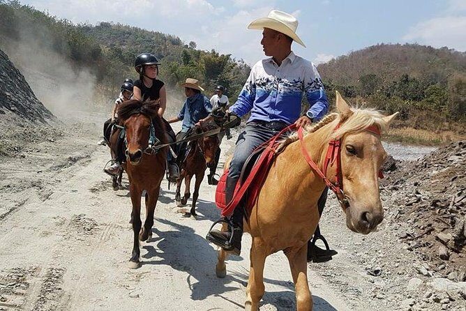 Horse Lesson+Riding+Wat Tonkwen wooden temple.Chiangmai - Who Should Consider This Tour?
