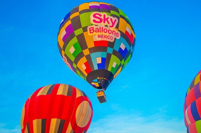 Hot Air Balloon Flight and Tour of the Majestic Pyramids - An In-Depth Look at the Experience