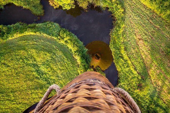 Hot Air Balloon Flight Brisbane with Vineyard Breakfast - The Sum Up