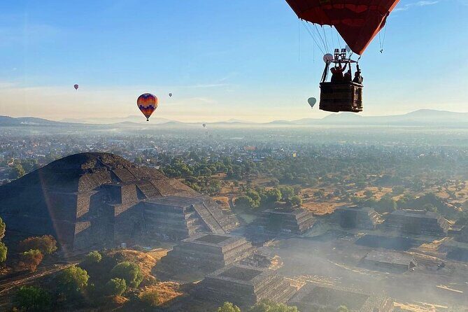 Hot Air Balloon Flights over Teotihuacán from CDMX or We Fly - Key Points