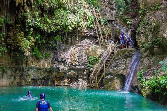 Hotels - Airbnb & villas pick up - WATERFALLS OF DAMAJAGUA - FAQ
