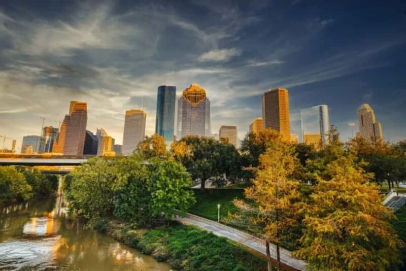 Houston: Sunset Skyline Kayak Tour - Authentic Experiences and Surprising Highlights