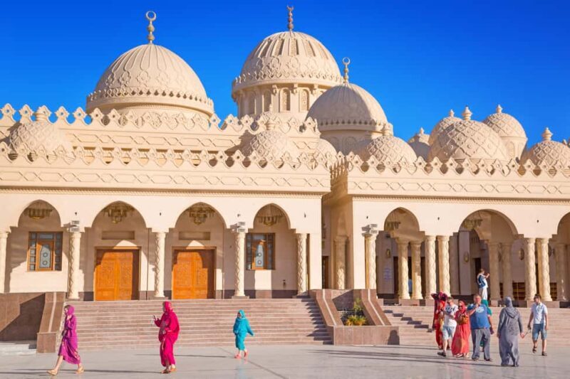 HRG:Private City Tour with Seafood at Barbouni Restaurant - Religious Landmarks: El Mina Mosque & Coptic Church