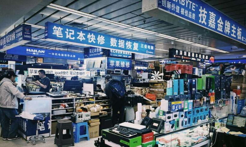 Huaqiangbei Insider Tour: Explore Shenzhens Tech Wonderland - The Sum Up