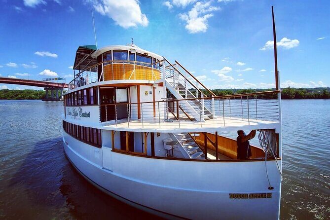 Hudson River Sightseeing Cruise from Albany - Exploring the Hudson River with Dutch Apple Cruises in Albany