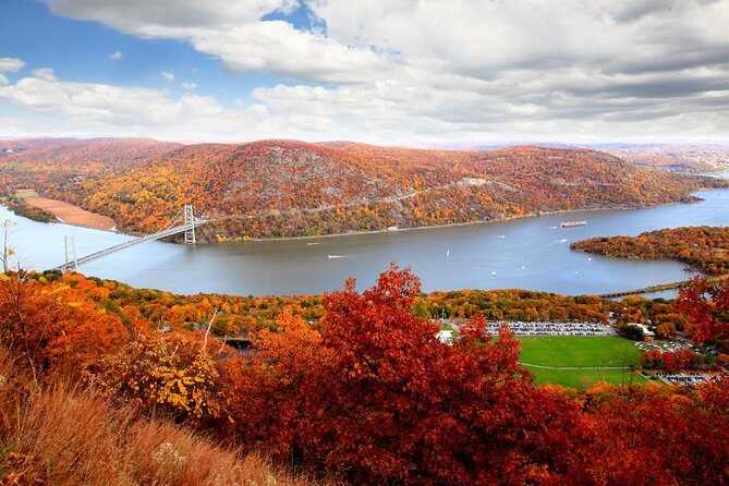 Hudson Valley Fall Foliage Helicopter Tour from Westchester (Shared) - Who Will Love This Tour?