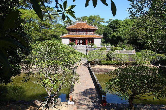 Hue City Tour 3 Tomb & Citadel Sightseeing Perfume River By Dragon Boat - Exploring Hue: The Full-Day Experience