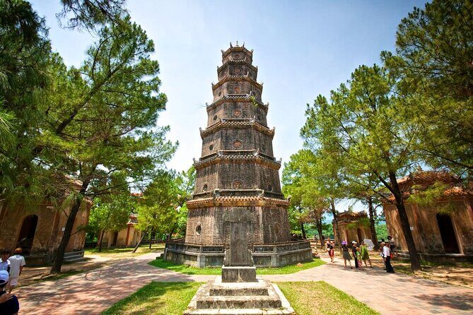 Hue city tour : Royal Tombs , Citadel with Tour Guide - Key Points