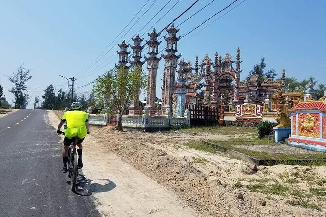 Hue Cycling Tour Thanh Toan Bridge An Bang Village city of Ghost - Discover the Hidden Charms of Hue with a Cycling Adventure