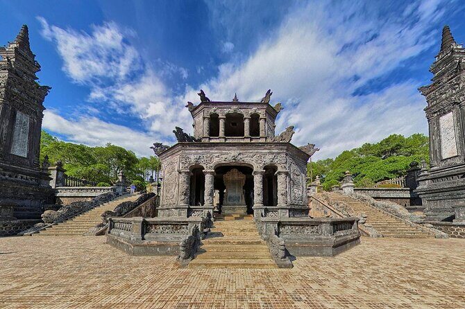 Hue Day Tour: Imperial Citadel, Khai Dinh Tomb & Thien Mu Pagoda - Detailed Breakdown of the Itinerary