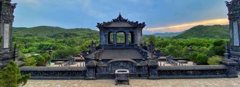 Hue : Dragon Boat Cruise to Thien Mu Pagoda and Tombs - A Thorough Look at the Hue Dragon Boat & Tombs Tour