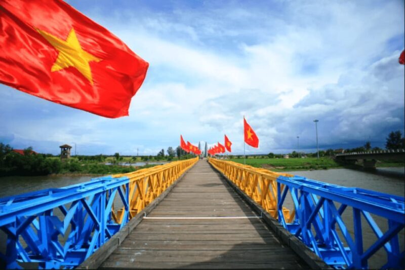 Hue: Explore Tour with Vinh Moc Tunnels and Khe Sanh Base - Key Points