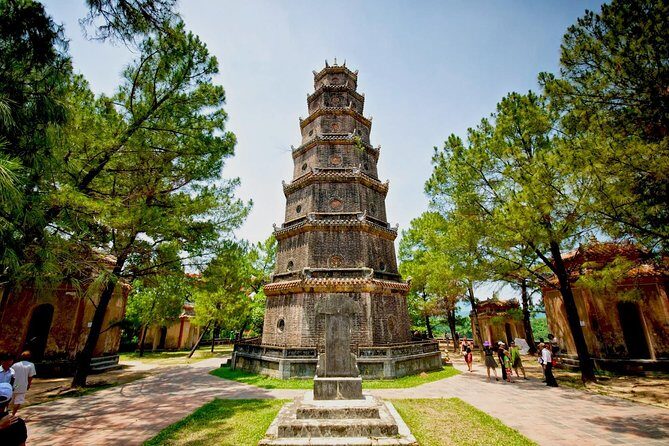 HUE IMPERIAL CITY: Full-Day Guided Tour from Da Nang or Hoi An - The Guide’s Role
