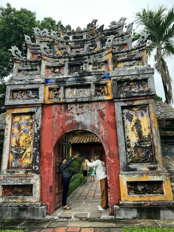 Hue: Imperial City, Royal Tombs & Pagoda Tour by Private Car - An Introduction to the Hue Private Tour Experience