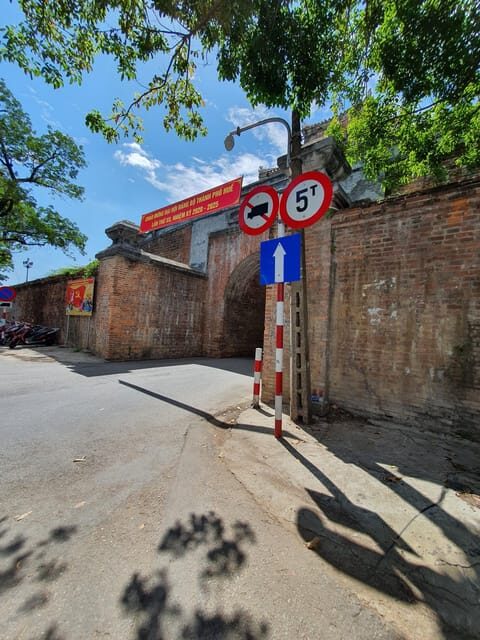 Hue: motorbike tour into Citadel and along Ng Hà Canal - Hue: Motorbike Tour into Citadel and Along Ng Hà Canal