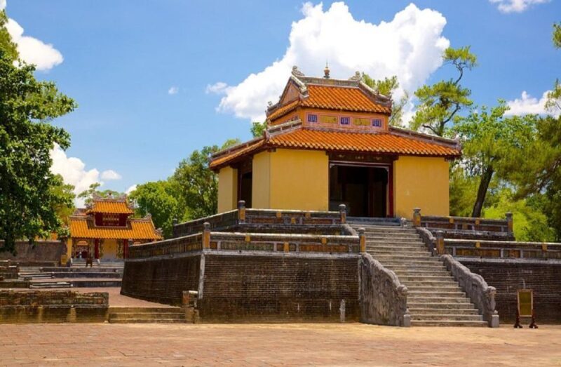 Hue: Private Dragon Boat, Pagoda, and Royal Tomb Tour - FAQ