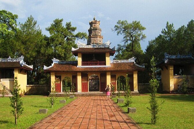 Hue Private Dragon Boat, Thien Mu Pagoda & Royal Tombs Tour - Who Should Consider This Tour?