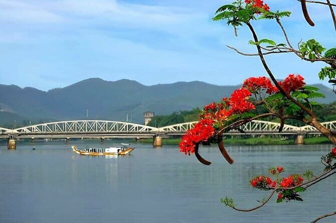 Hue Private Dragon Boat(Cruise):Sunrise/Sunset & Riskshaw Riding - A Deep Dive into the Experience