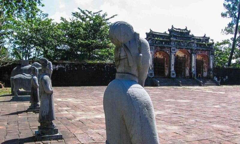 Hue : Royal Tombs- Thien Mu Pagoda- Dragon Boat Private Tour - Key Points