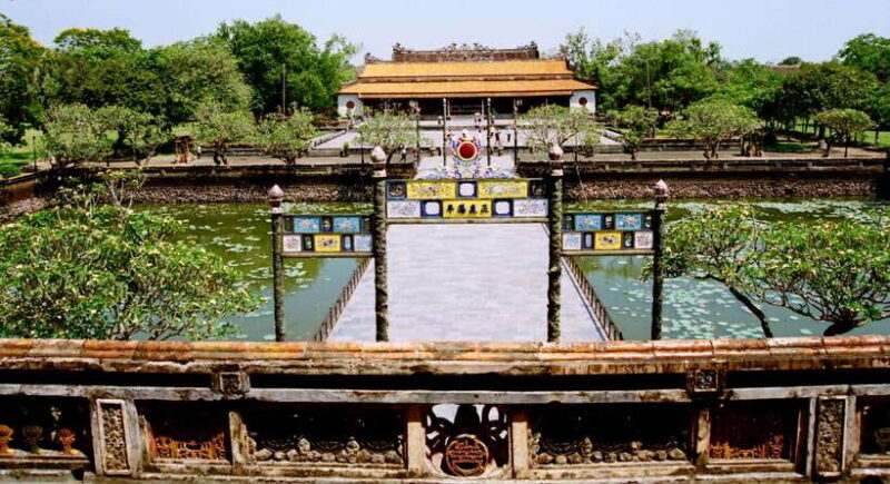 Hue Walking tour to Imperial City and Dong Ba Market - An In-Depth Look at the Hue Walking Tour