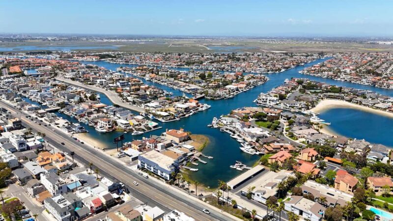 Huntington Harbour Paddleboard Lessons - Why This Experience is a Great Value