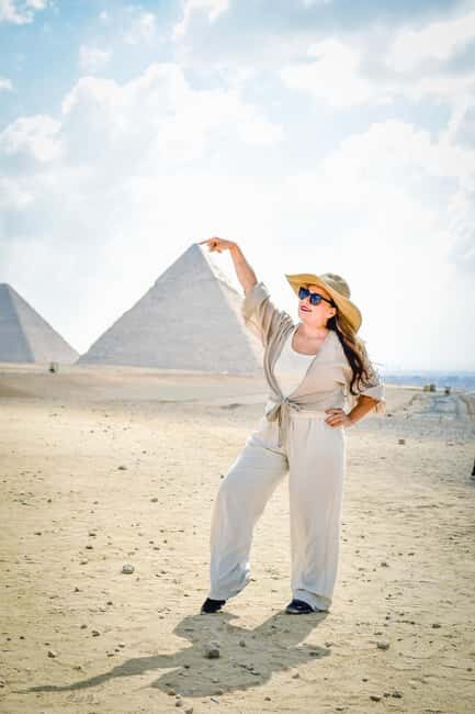 Hurghada: Cairo Pyramids, Sphinx & Egyptian Museum Day Trip - Key Points