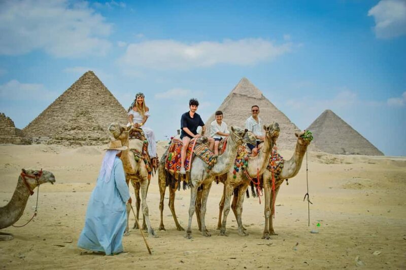 Hurghada: Cairo Pyramids, Sphinx & Egyptian Museum Day Trip - Egyptian Museum: Treasures from the Past