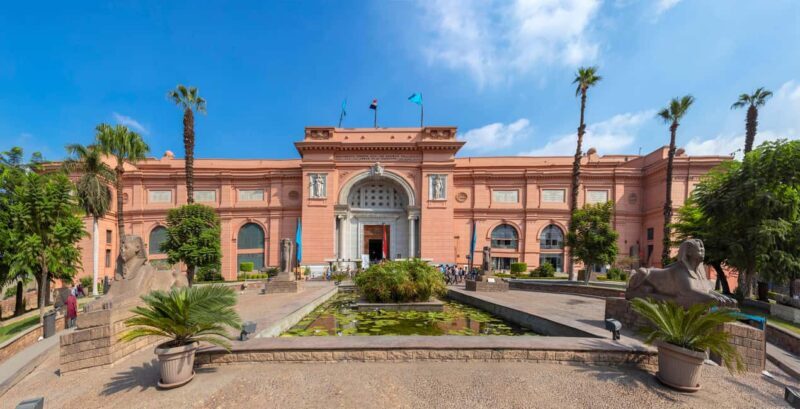 Hurghada: Cairo Pyramids, Sphinx, Museum & Bazaar Day Tour - Exploring the Giza Pyramids and Cairo’s Treasures: A Full-Day Experience from Hurghada