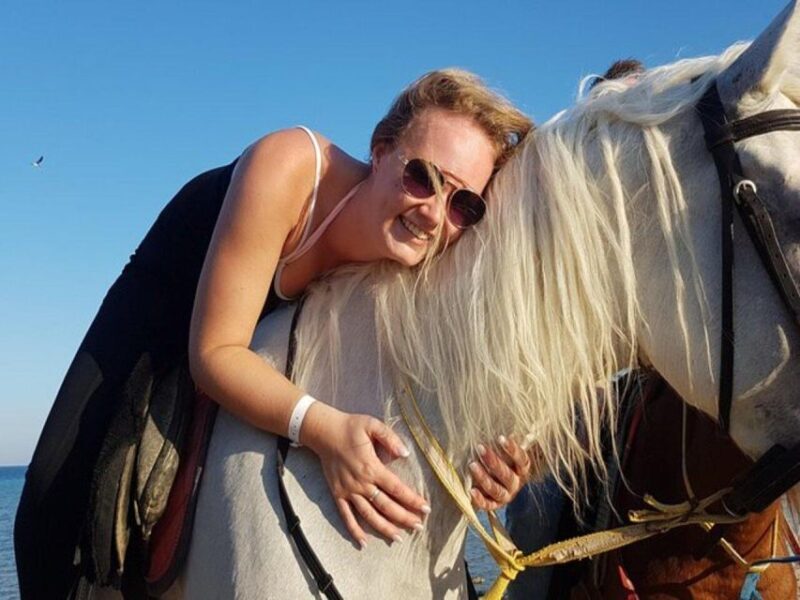 Hurghada: Desert and Sea Horseback Riding Tour with Transfer - Key Points