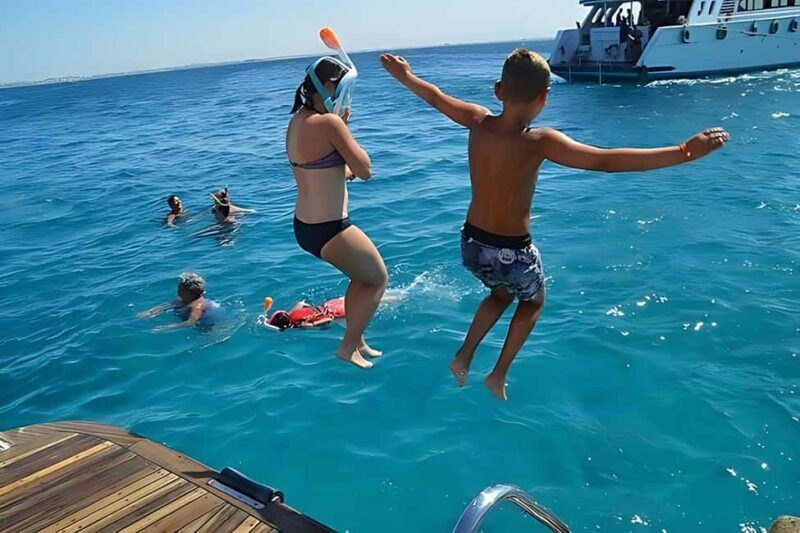 Hurghada: Dolphin Watching Boat Tour with Snorkeling & Lunch - An In-Depth Look at the Tour Experience