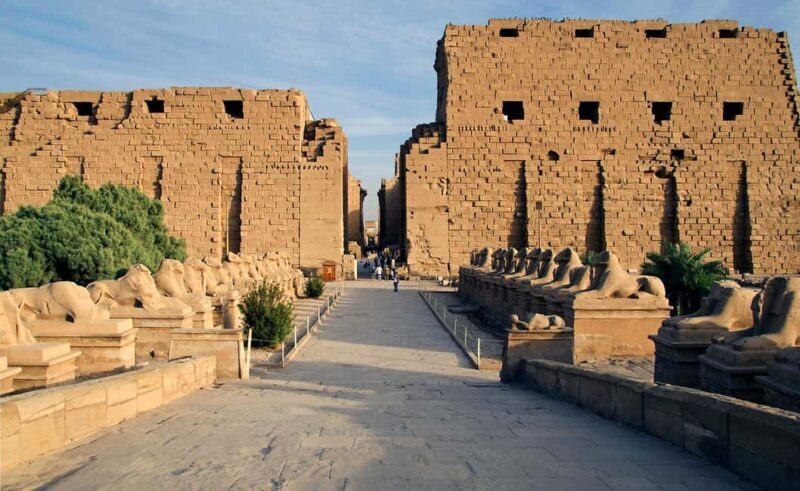 Hurghada: Luxor Highlights & King Tut Tomb Tour with Lunch - FAQ