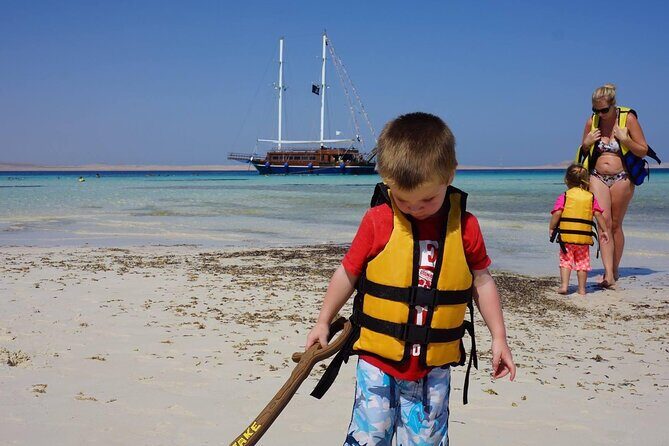 Hurghada Pirates sailing boat to Orange bay & Buffet Lunch - FAQ