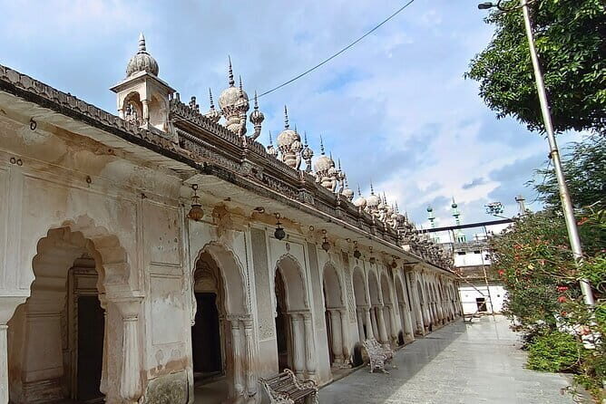 Hyderabad Highlights Guided City Tour and Chai Experience - A Close Look at the Hyderabad Highlights Guided Tour