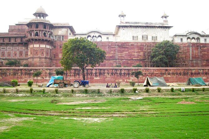 Hyderabad to Taj Mahal and Agra Fort Same Day Tour with Flights - FAQ