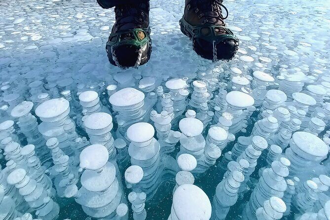 Ice Bubble Adventure on Abraham Lake - The Experience in Detail
