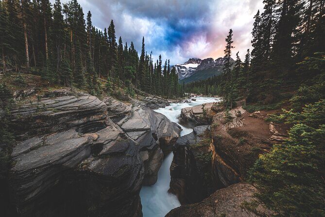 Icefields Parkway Highlights & Secrets | Award-Winning Adventure - Who Should Consider This Tour?