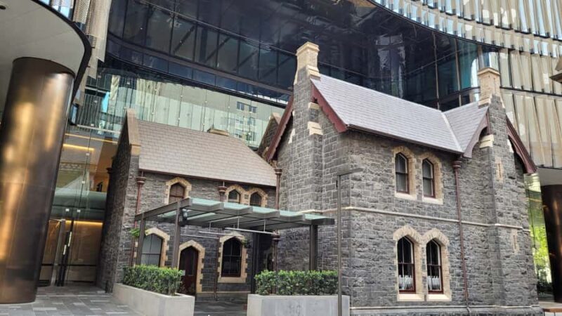 Icons of Melbourne Walking Tour - Key Points